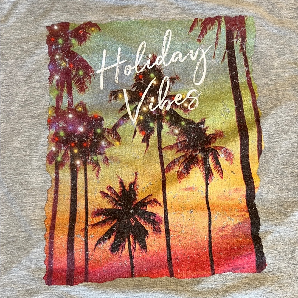 Gray T-Shirt with Palm Tree Graphic Holiday Vibes - Picture 2 of 3